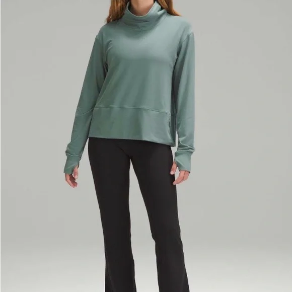 Lululemon Ready to Rulu Pullover
Medium Forest - Picture 6 of 9